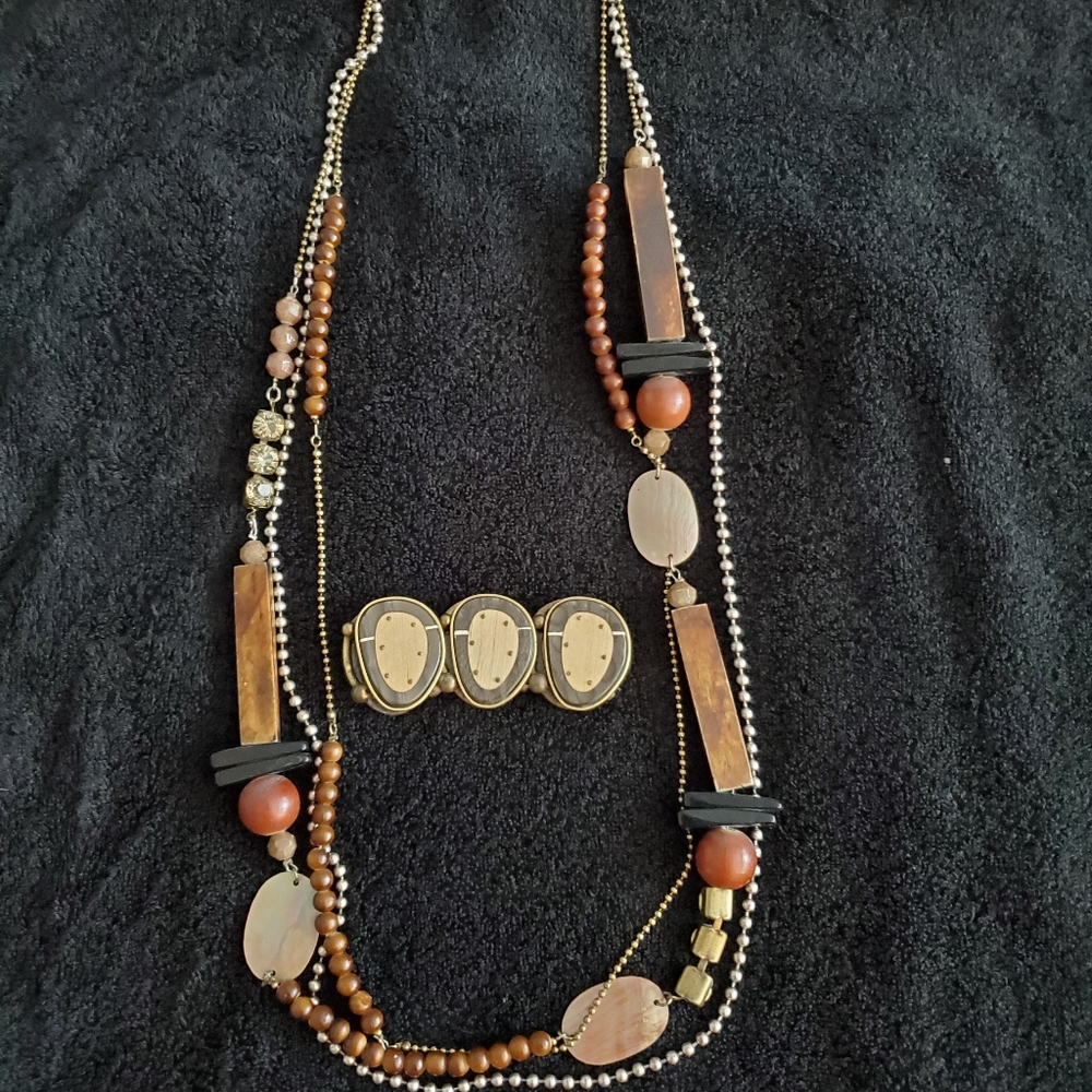 Chico's necklace and bracelet set